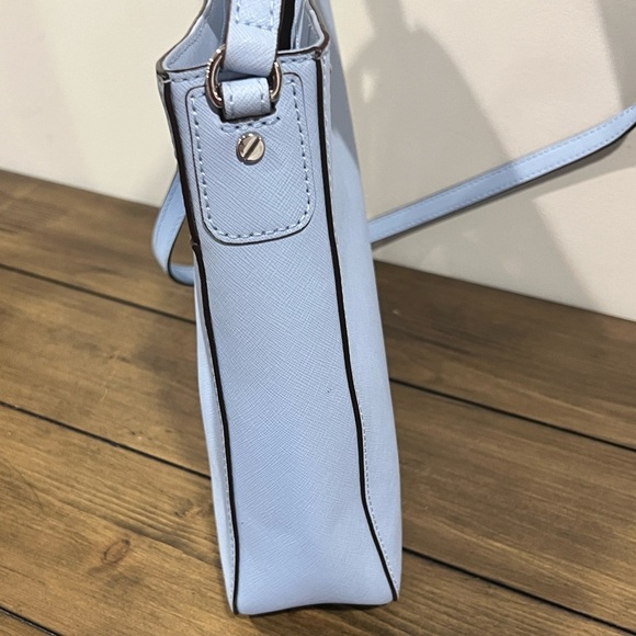 Michael Kors baby blue jet set messenger crossbody adjustable strap bag - Picture 4 of 14